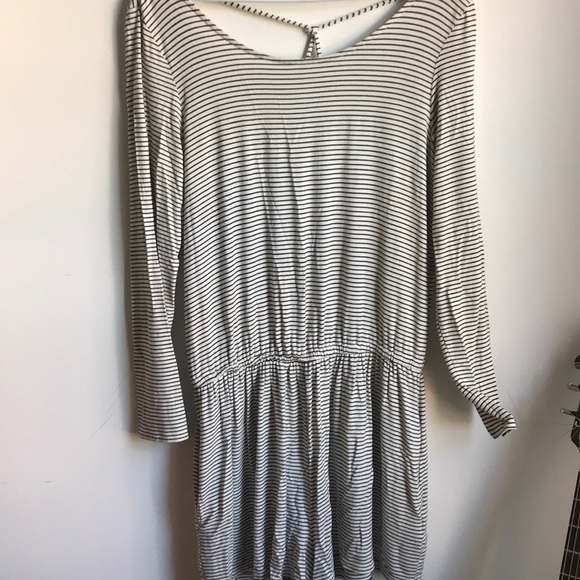 Romper - Picture 2 of 3